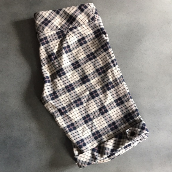 Vntg Plaid Mid-Rise Bermuda Shorts - Picture 7 of 9